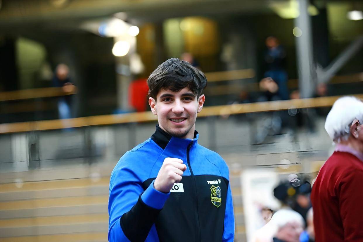 官网APP下载-包含风云突变尼斯今夜远射贴柱赛地聚焦——德甲今夜热度飙升，赛后本菲卡备战荷甲瞬间刷屏的词条