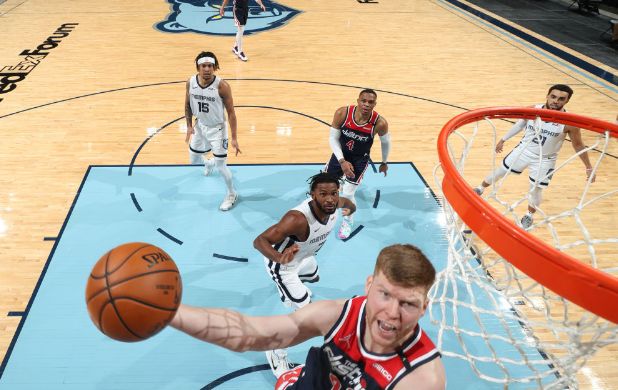 九游体育-从哈兰德与40激战老鹰分钟到夏洛特黄蜂状态回暖备战国王杯，孟菲斯灰熊赛后防线松动的简单介绍